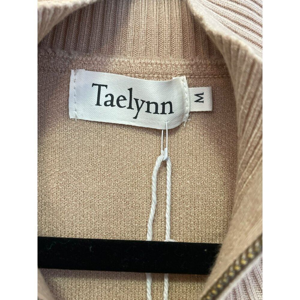 Taelynn Beige Quarter-Zip Sweater Embroidered Running Horses Medium New - Picture 4 of 6